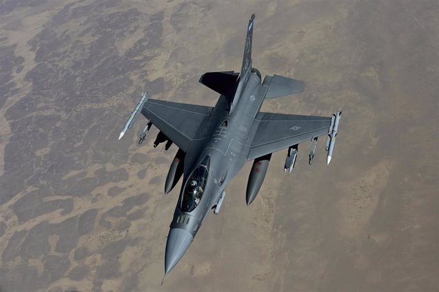 Avión de combate F-16C Fighting Falcon de la Fuerza Aérea de Estados Unidos.