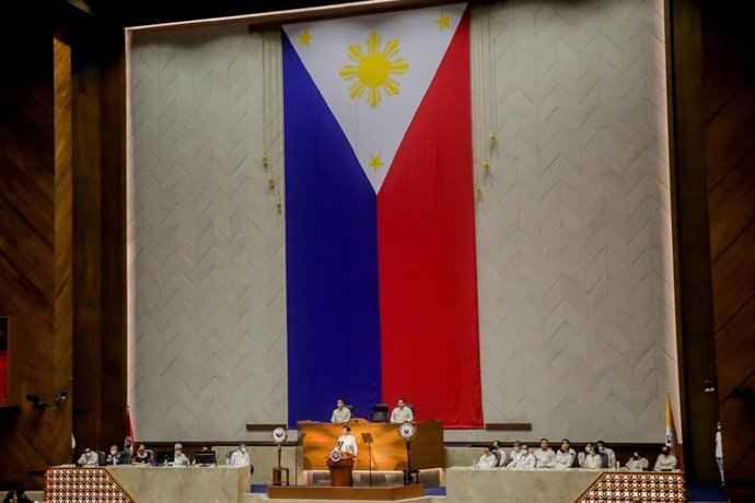 El presidente de Filipinas, Ferdinand Marcos Jr habla durante su primer discurso sobre el estado de la nación.