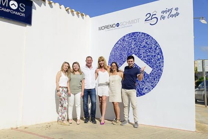 Equipo con Matthias Moreno Schmidt centro