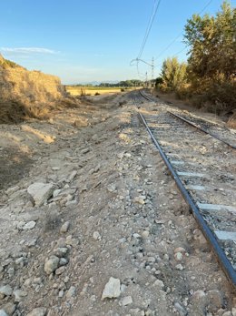 Desprendimiento sobre las vías del tren