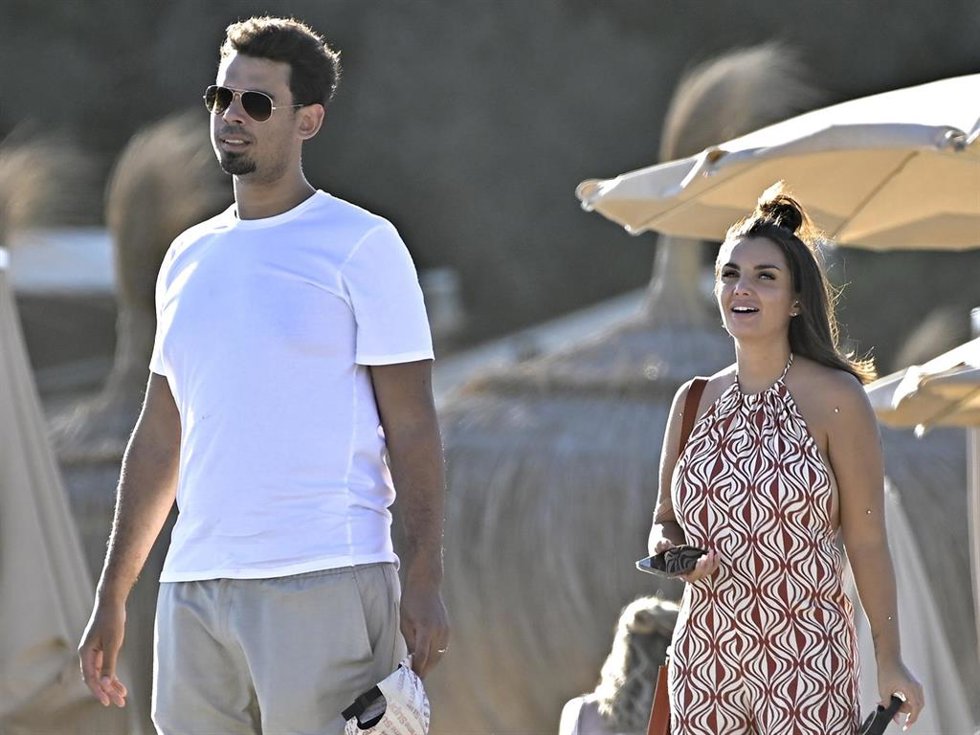 Elettra Lamborghini y el Dj Nick Van de Wall, en Ibiza
