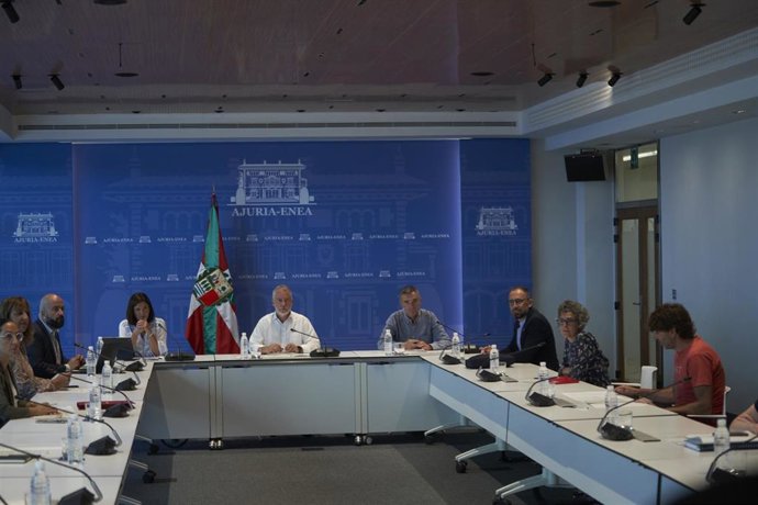 El lehendakari Iñigo Urkullu, ha presidido este miércoles la reunión de la Mesa de Seguimiento para la Acogida de personas desplazadas por la invasión de Ucrania