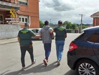 Detenidos dos jóvenes por sustracción de cable de alumbrado público en Castrillón