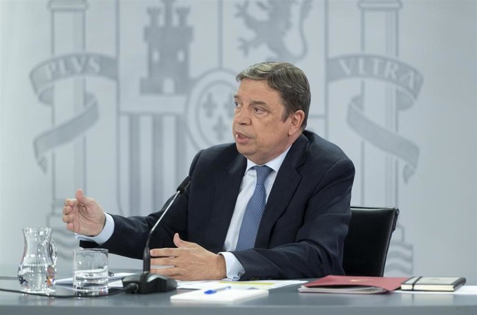 Archivo - El ministro de Agricultura, Pesca y Alimentación, Luis Planas