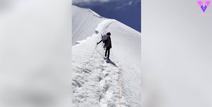 Los increíbles viajes de esta escaladora que trata de tocar el cielo