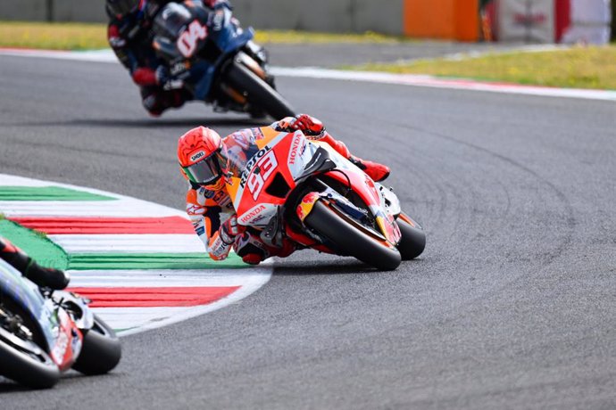 Archivo - 29 May 2022, Italy, Scarperia: Spanish motorcycle racer Marc Marquez of Repsol Honda Team in action during the MotoGP Grand Prix of Italy at the Mugello Circuit. Photo: Alessio Marini/LPS via ZUMA Press Wire/dpa