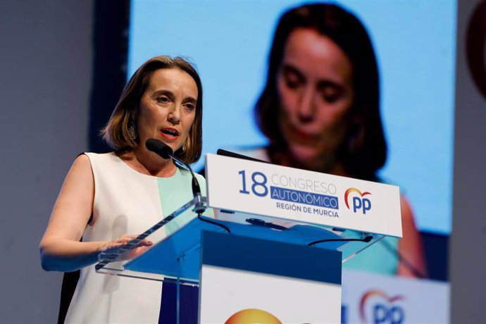 Archivo - La secretaria general del PP, Cuca Gamarra, durante el Congreso del PP de la Región de Murcia, a 15 de julio de 2022, en Murcia (España).