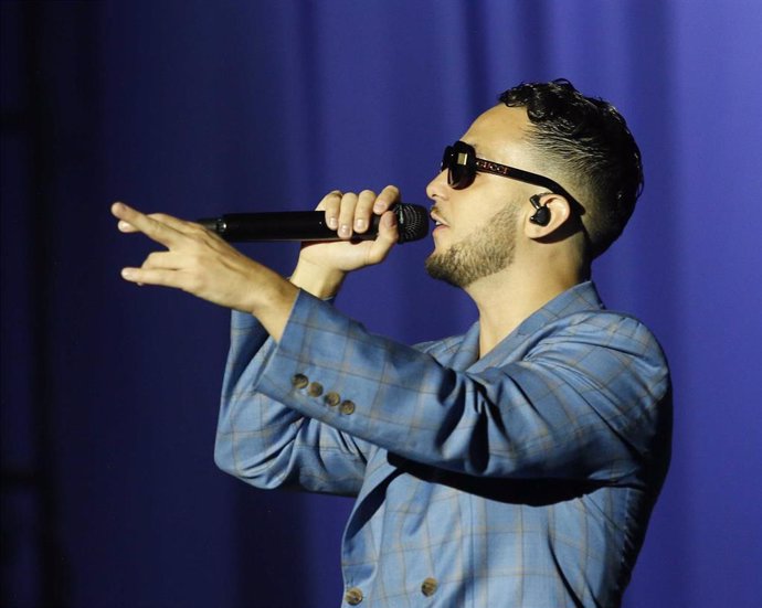 El cantante C Tangana, durante un concierto en el muelle de Trasatlánticos de Vigo, a 23 de agosto de 2022, en Vigo, Pontevedra, Galicia (España). 