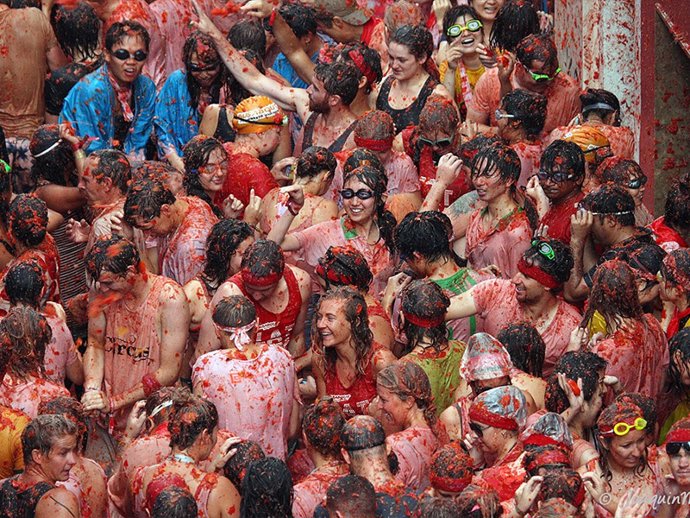 Archivo - La Tomatina volverá a Buñol (Valencia) el 31 de agosto, dos años después y en su edición "más nacional"