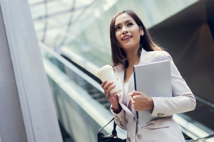 El 88%  de profesionales opina que las mujeres están subrepresentadas en el liderazgo empresarial.