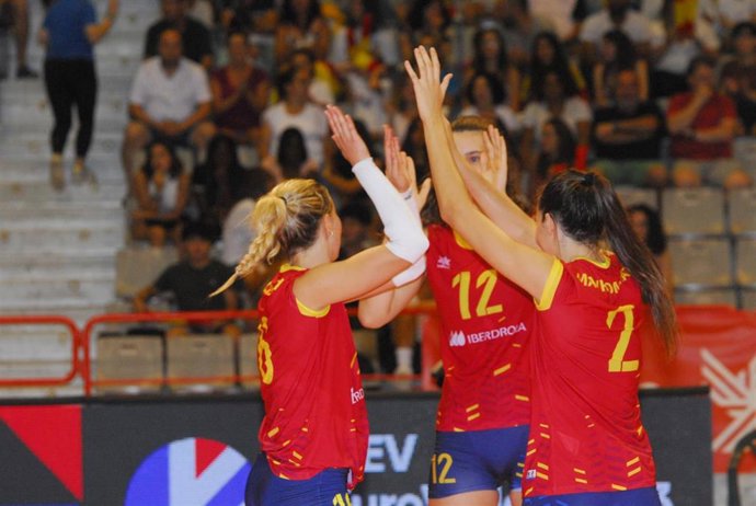 España derrota a Eslovaquia en el segundo choque del Preeuropeo y se mantiene invicta