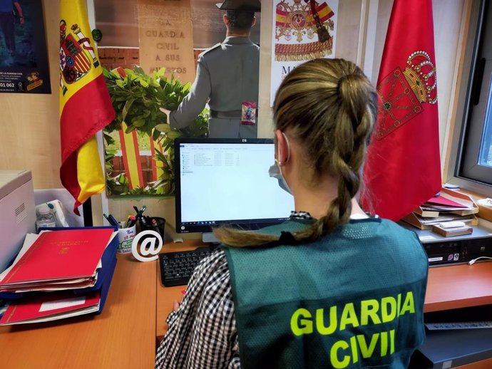 Guardia Civil detecta en Navarra casos de la estafa del "timo de la maleta".