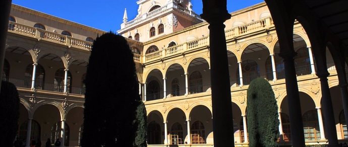 Archivo - Patio del Campus de la Merced de la Universidad de Murcia
