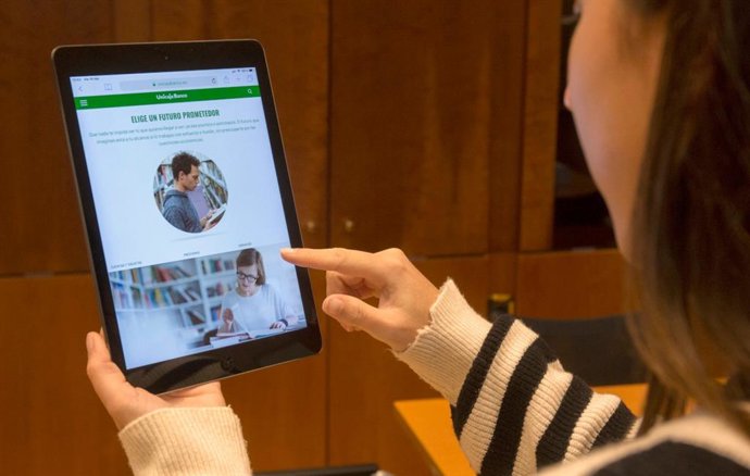 Unicaja Banco vuelve a facilitar a los estudiantes el pago de la matrícula con préstamos a un interés fijo.