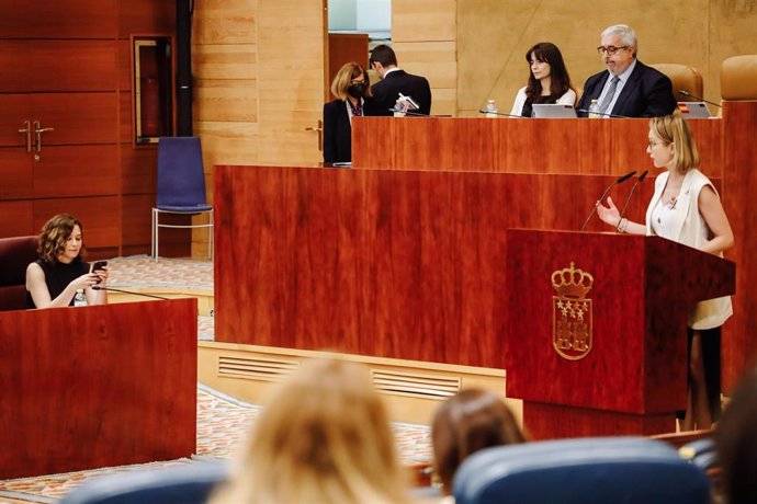 Archivo - La portavoz de Podemos en la asamblea de Madrid, Carolina Alonso, interviene en una sesión plenaria en la Asamblea de Madrid, a 23 de junio de 2022, en Madrid (España). El tema central de este pleno es la explicación de la presidenta de la Com