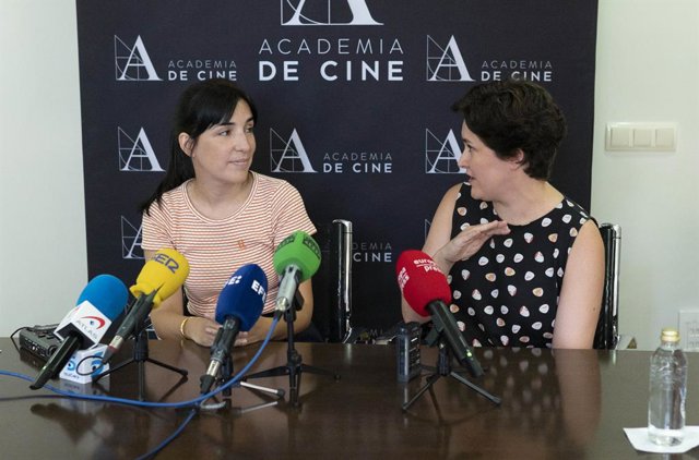  Alauda Ruiz de Azúa 'Cinco Lobitos' filmaren zuzendaria eta produktorea, Oscar sarietarako hautagai izan diren espainiar filmen iragarkian, Zinema Akademian.