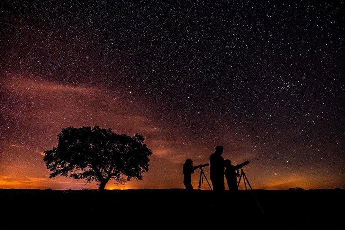 Archivo - Actividad de astroturismo en la provincia de Cáceres