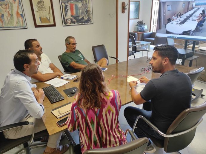 Tarifa (Cádiz) y Cofradía de Pescadores-OPP78 piden compartir derechos de transmisión de cuotas de atún en toda la flota.