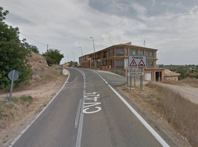 Carretera CV-424 a su paso por Godelleta (Valencia)