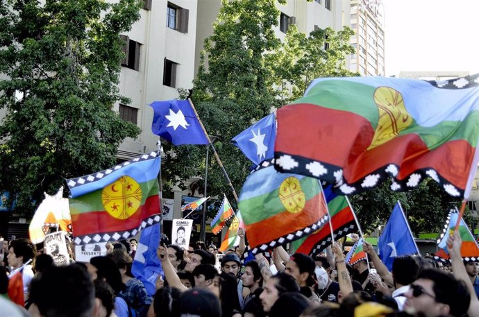 Protestas en Santiago de Chile por el asesinato de Camilo Catrillanca, comunero mapuche que recibió un disparo por la espalda de un carabinero.