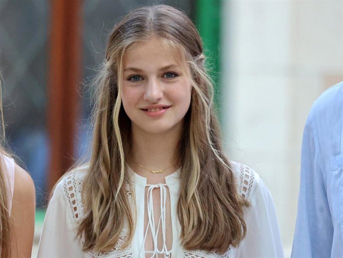 La Princesa Leonor, durante su visita a la Cartuja de Vallemosa en su primera aparición pública en Mallorca este verano