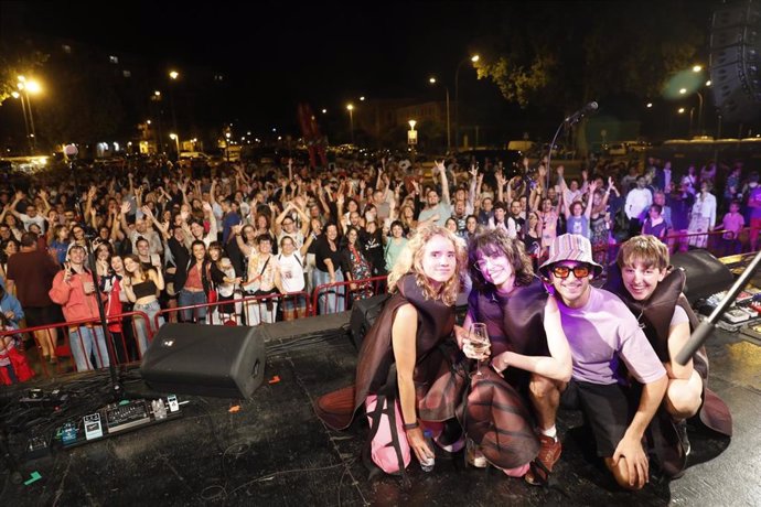 The Crabs apples tras el concierto en el Revellin dentro de Muwi La Rioja Music Fest