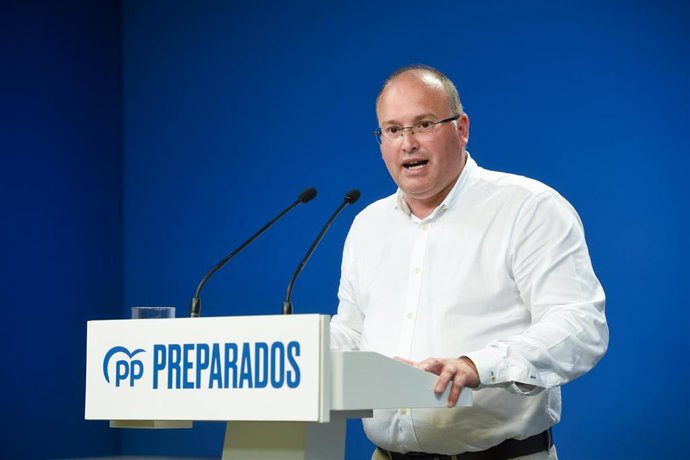 El vicesecretario de Organización Territorial del Partido Popular, Miguel Tellado, durante una rueda de prensa en la sede nacional, a  8 de agosto de 2022, en Madrid (España).