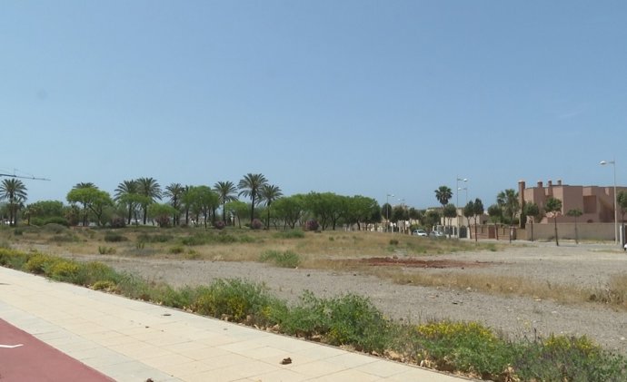 Suelo cedido para un nuevo CEIP en El Toyo, en Almería.