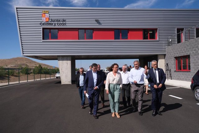 La Consejera De Movilidad Y Transformación Digital, María González Corral, Visita El Nuevo Centro De Conservación De Carreteras De La Provincia De Burgos.