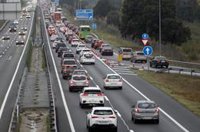 Emergencias pide "extremar" precauciones en carretera al coincidir la 'Operación Retorno' con la previsión de lluvias