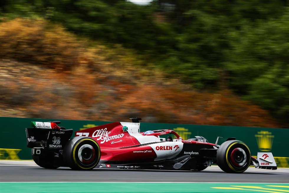 Valteri Bottas pilotando el Alfa Romeo durante el GP de Hungría