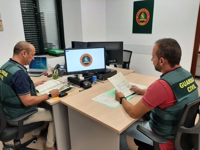 Equipo @ de la Guardia Civil de Córdoba.