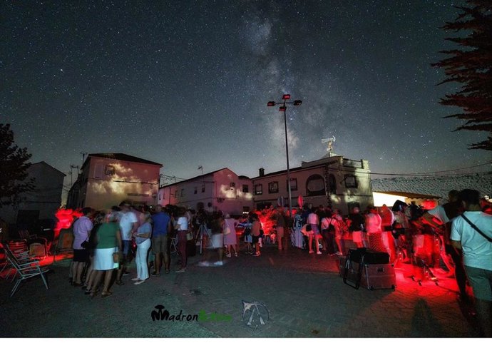 Fuencaliente (Ciudad Real) apaga todo su alumbrado para poder observar las estrellas