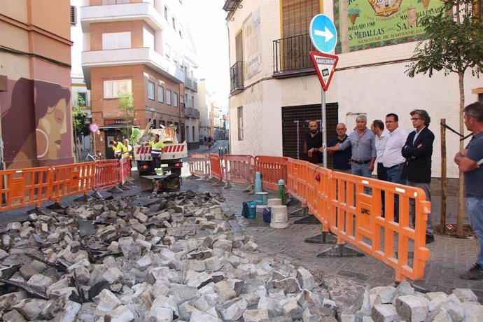 Obras de adoquinado en calles de Sevilla