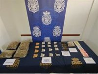 Desmantelan un 'coffee shop' dedicado a la venta y consumo de drogas en Marbella (Málaga)