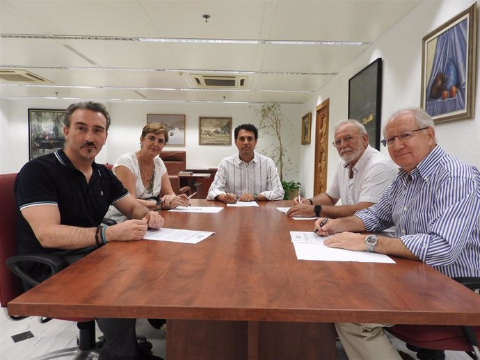 Firma de Cajasur con las entidades.