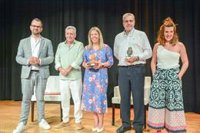 El hostelero Ramón Jiménez recibe el título de Tomellosero Ausente y presume de su pueblo, que lleva "en el corazón"