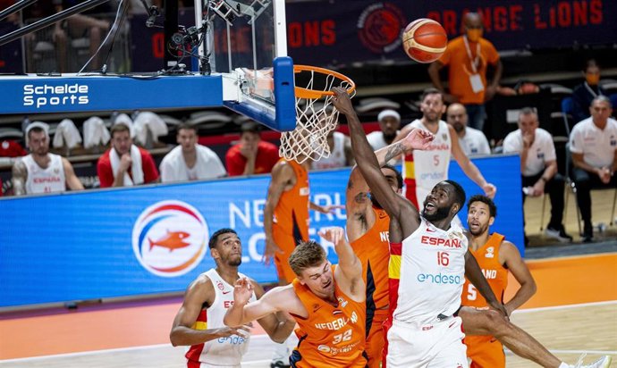 El pívot de la selección española Usman Garuba