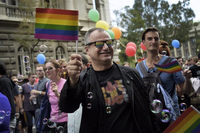 Archivo - Imagen de archivo del Orgullo LGBT en Belgrado, Serbia