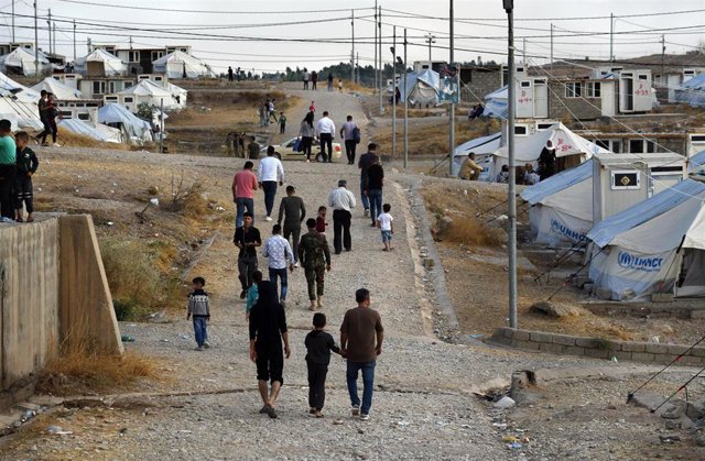 HRW critica que las autoridades kurdas realicen arrestos para disuadir protestas en Irak Archivo - Refugiados kurdos sirios que huyeron del conflicto en Siria en el campamento de Bardarash, situado en la región semiautónoma del Kurdistán iraquí, en el norte de Irak