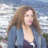 Romilda Avelar publica 'Mi vida! Lágrimas bajo la cama' para narrar su historia "de abandono y superación"