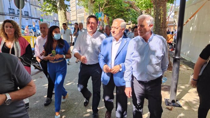 El secretario xeral del PSdeG, Valentín González Formoso, asiste a la Festa da Malla de Meira, en Lugo