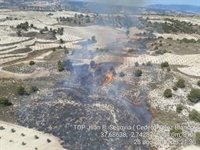 Estabilizado el incendio forestal de Cortes de Baza (Granada) en el que trabajan medio centenar de bomberos