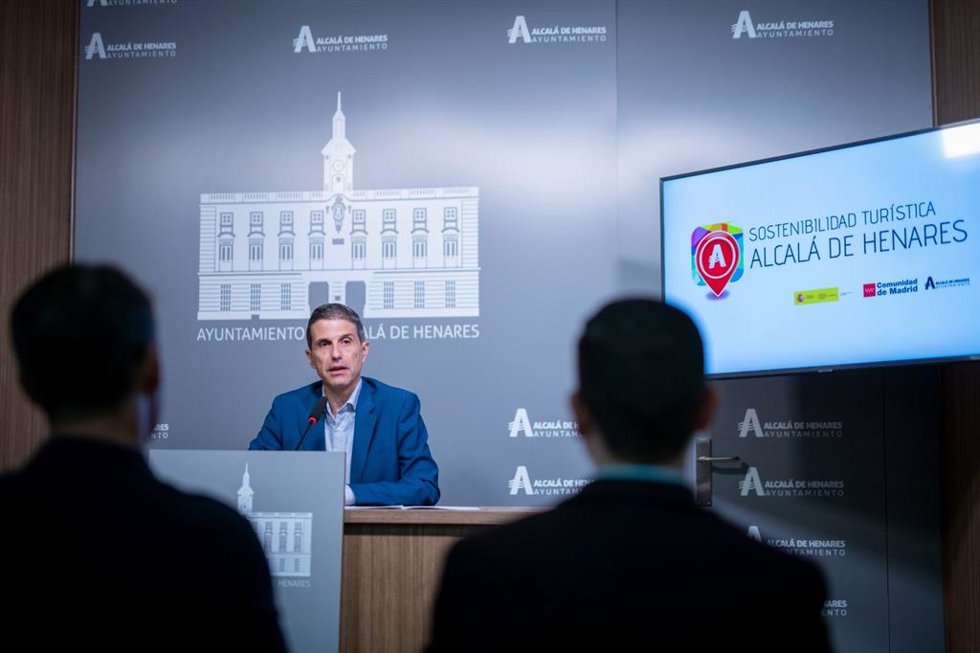 Archivo - El alcalde de Alcalá, Javier Rodríguez Palacios.