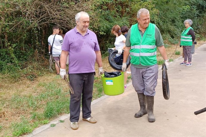 El colectivo ambiental Vaipolorío ha culminado su 22 Campaña de limpieza del río Gafos retirando 440 kilos de residuos del cauce a su paso por los ayuntamientos de Pontevedra y Vilaboa
