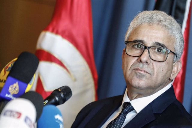 Archivo - El primer ministro del este de Libia, Fazi Bashaga 