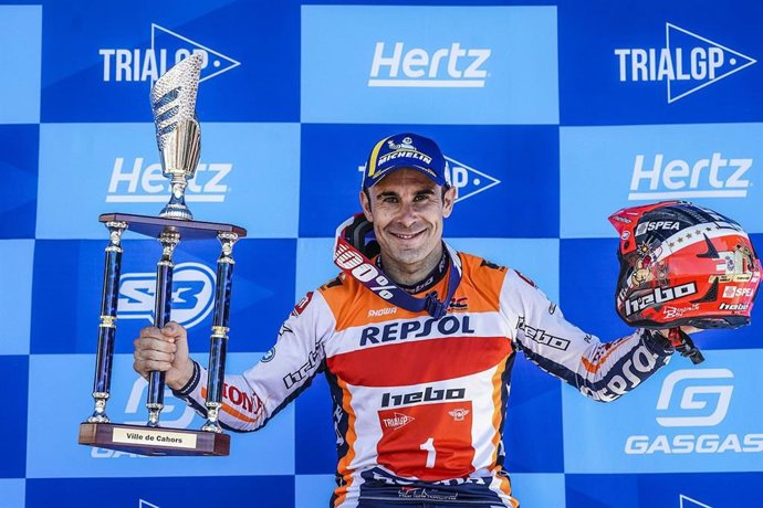 Toni Bou deja hecho el 31 Mundial en Cahors