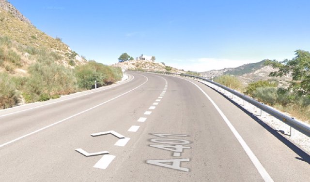 Carretera A-401 a su paso por Bélmez de la Moraleda (Jaén)