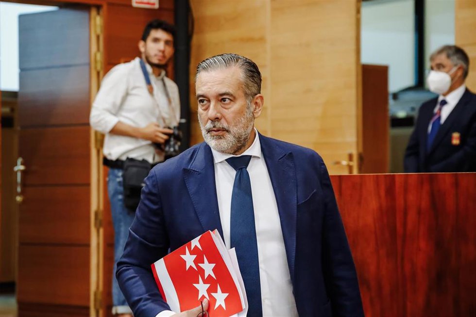 Archivo - El consejero de Presidencia, Justicia e Interior de la Asamblea de Madrid, Enrique López.