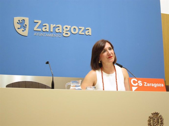 Archivo - La vicealcaldesa de Zaragoza y portavoz de Ciudadanos en el Ayuntamiento de Zaragoza, Sara Fernández